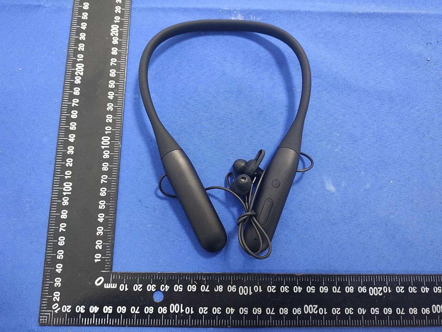 Bluetooth Headset - FCC ID 2BGIM-M911 - Shenzhen Beier Technology Co., LTD (3)