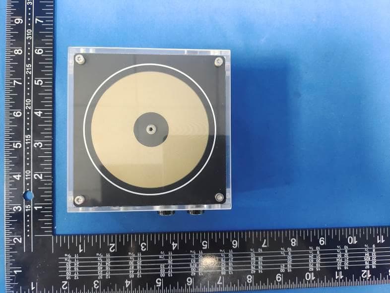 Musical Tesla Coil - FCC ID 2BGJC-SSTC-10 - Wuhan Stark Technology Co.,Ltd (3)