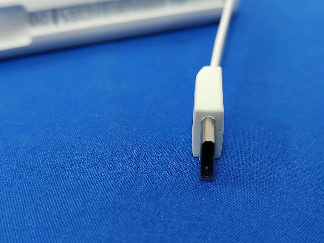 3-in-1 wireless power bank - FCC ID 2BGKA-M1 - Qingdao Guanxin Technology Co., Ltd (4)