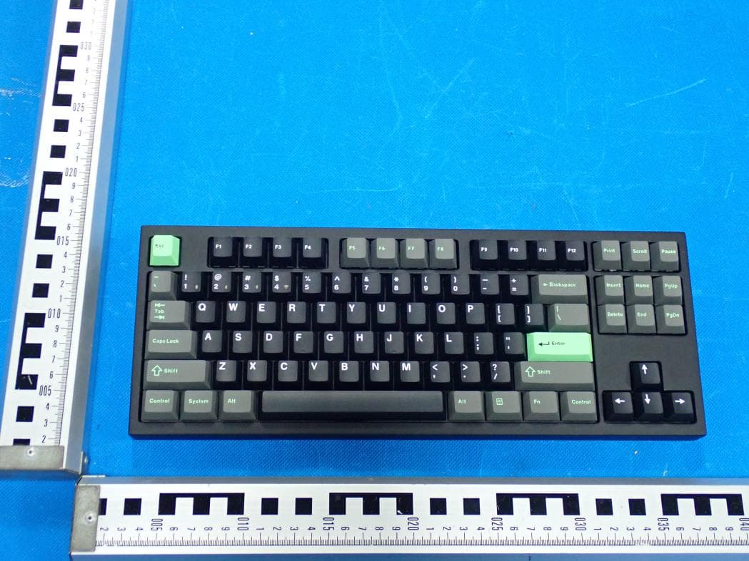Wireless Mechanical Keyboard - FCC ID 2BGKB-P3HE - Keychron Technology (Shenzhen) Co., Ltd. (2)