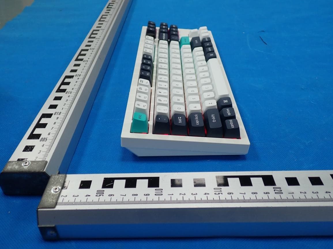 Wireless Mechanical Keyboard - FCC ID 2BGKB-Q3ULTRA - Keychron Technology (Shenzhen) Co., Ltd. (2)