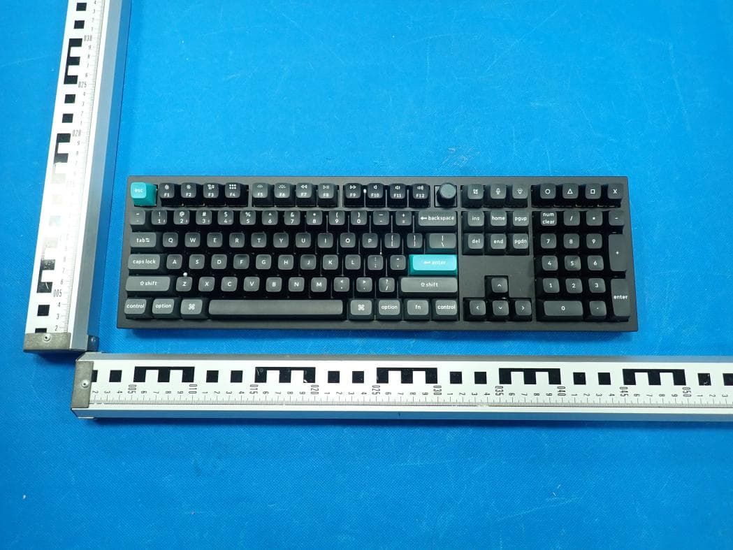 Wireless Mechanical Keyboard - FCC ID 2BGKB-Q6ULTRA - Keychron Technology (Shenzhen) Co., Ltd.