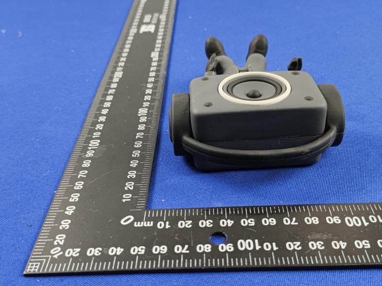 Bluetooth speaker - FCC ID 2BGKZ-DFBSK2882 - Verse Industries Inc. (4)