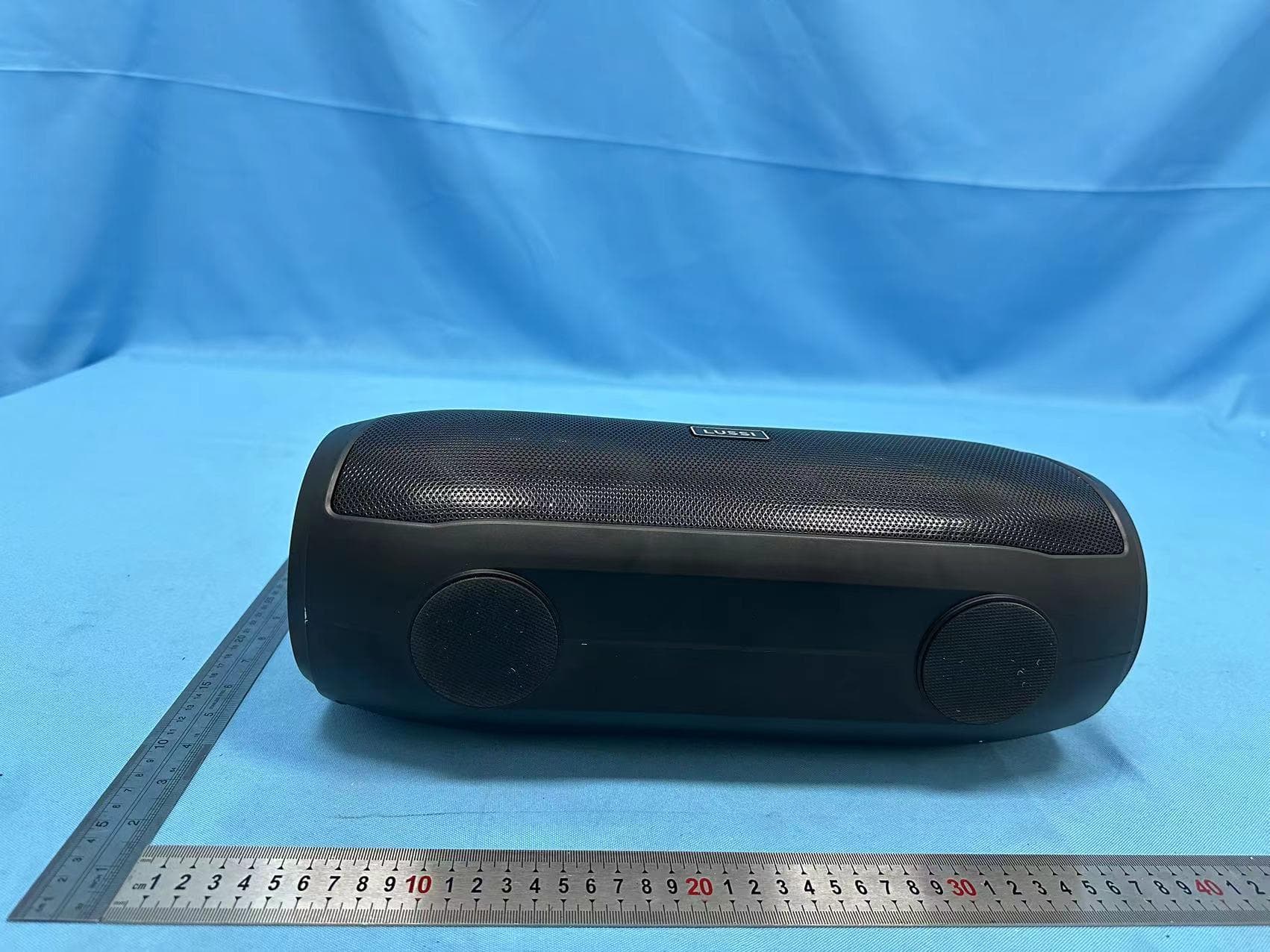Bluetooth speaker - FCC ID 2BGLF-LS-X2 - Shenzhen Lussi Electrical Equipment Limited Company (3)