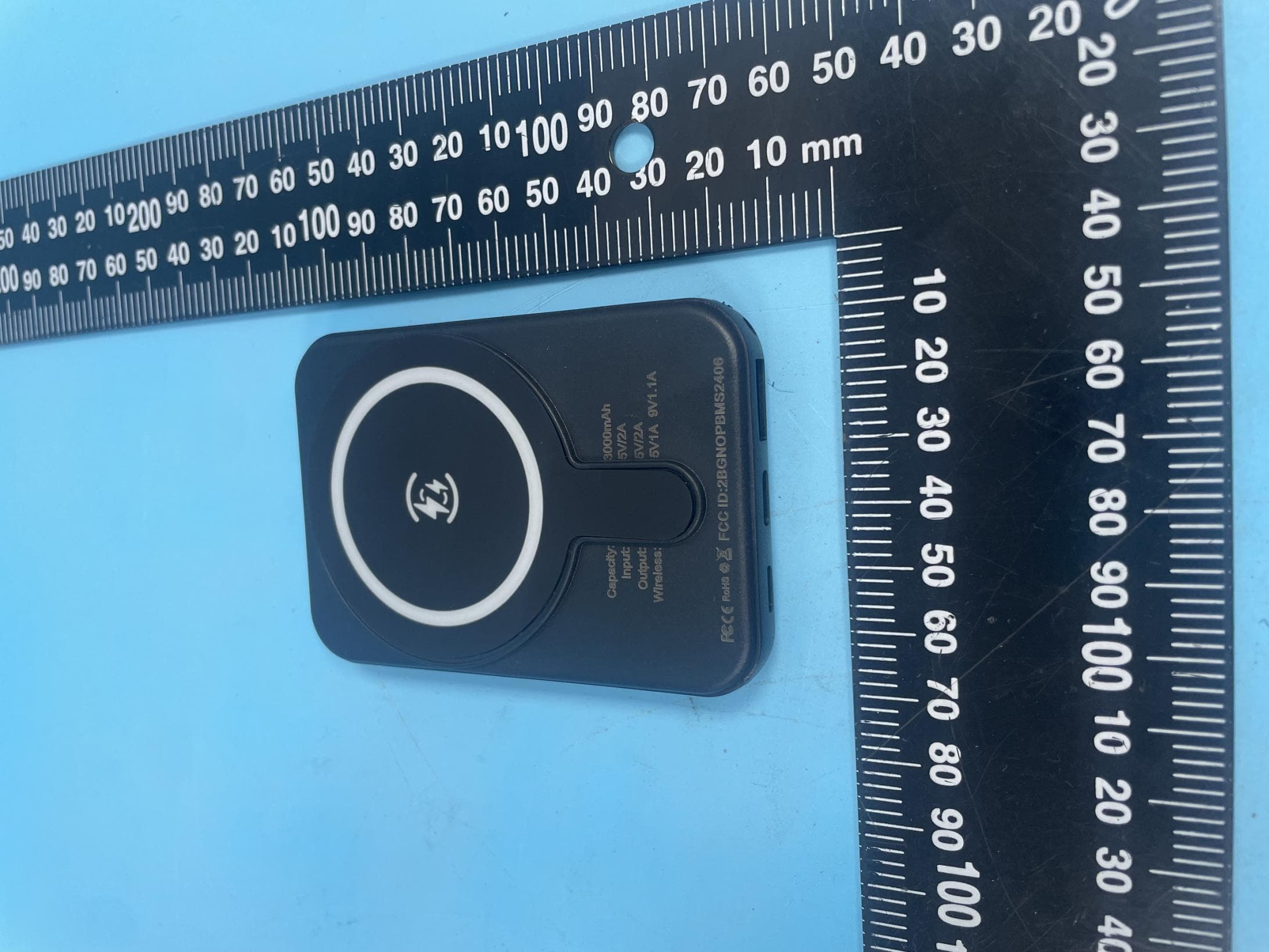 Wireless Power bank - FCC ID 2BGNOPBMS2406 - Begif Electronics Ltd