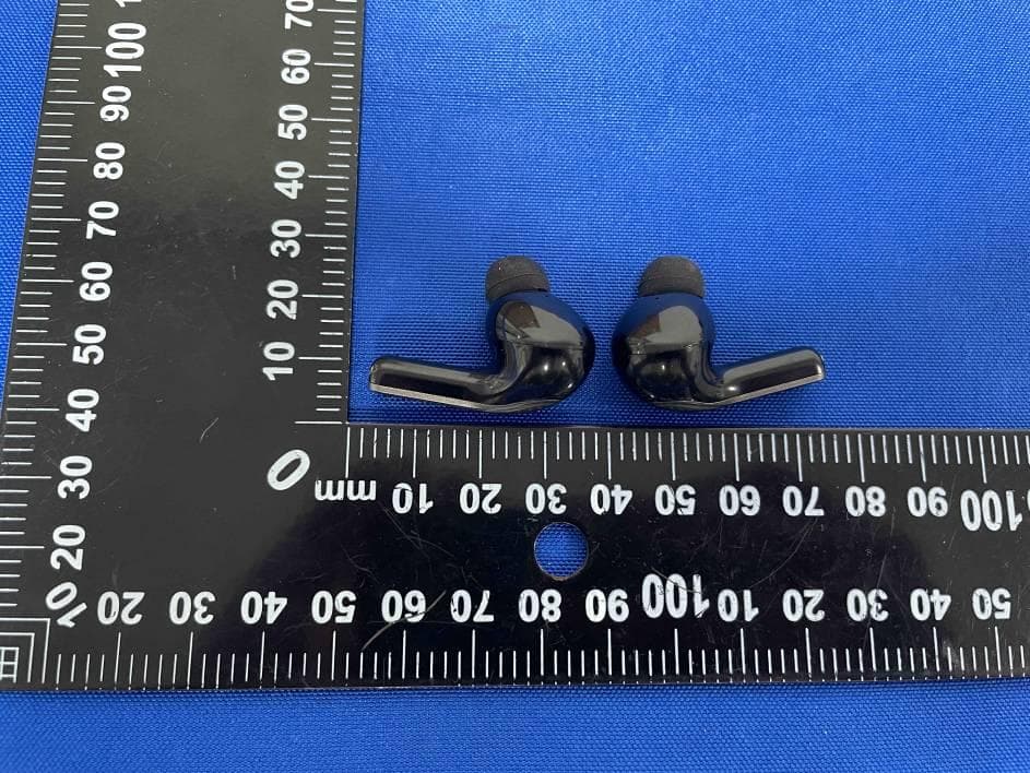 True Wireless Stereo Earphones - FCC ID 2BGPQ-2308 - Dongguan Senya Electronic Technology Co.,Ltd.