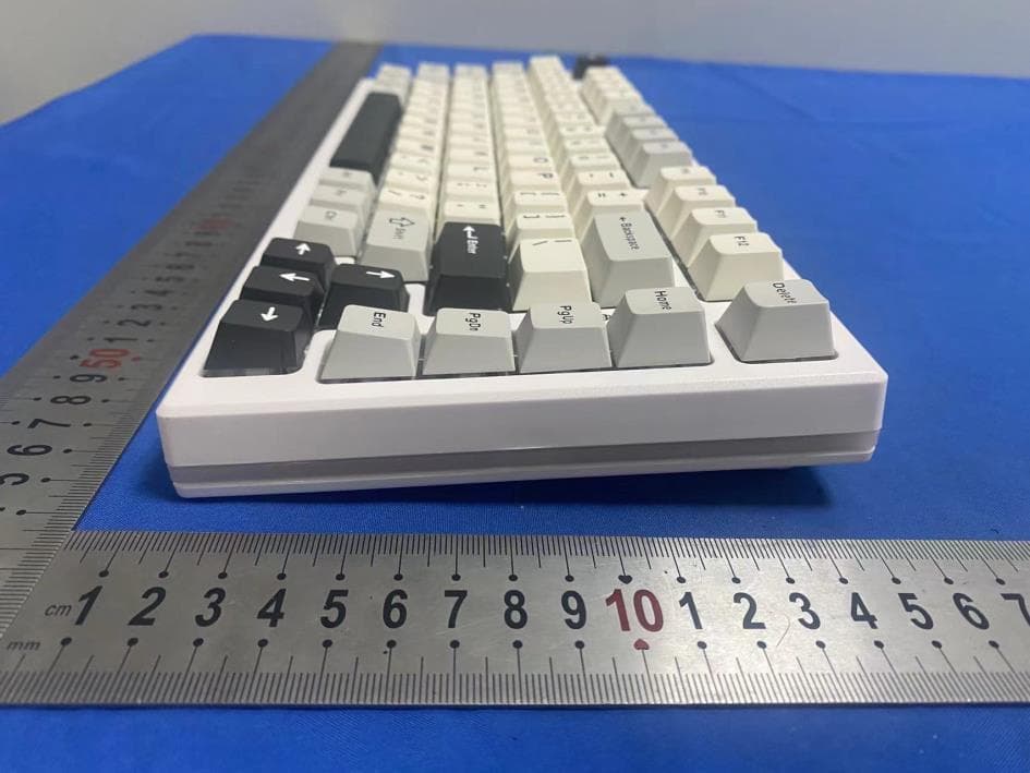 Keyboard - FCC ID 2BGQJ-YZ75 - Hunan Yunxi Electronic Commerce Co., Ltd. (4)