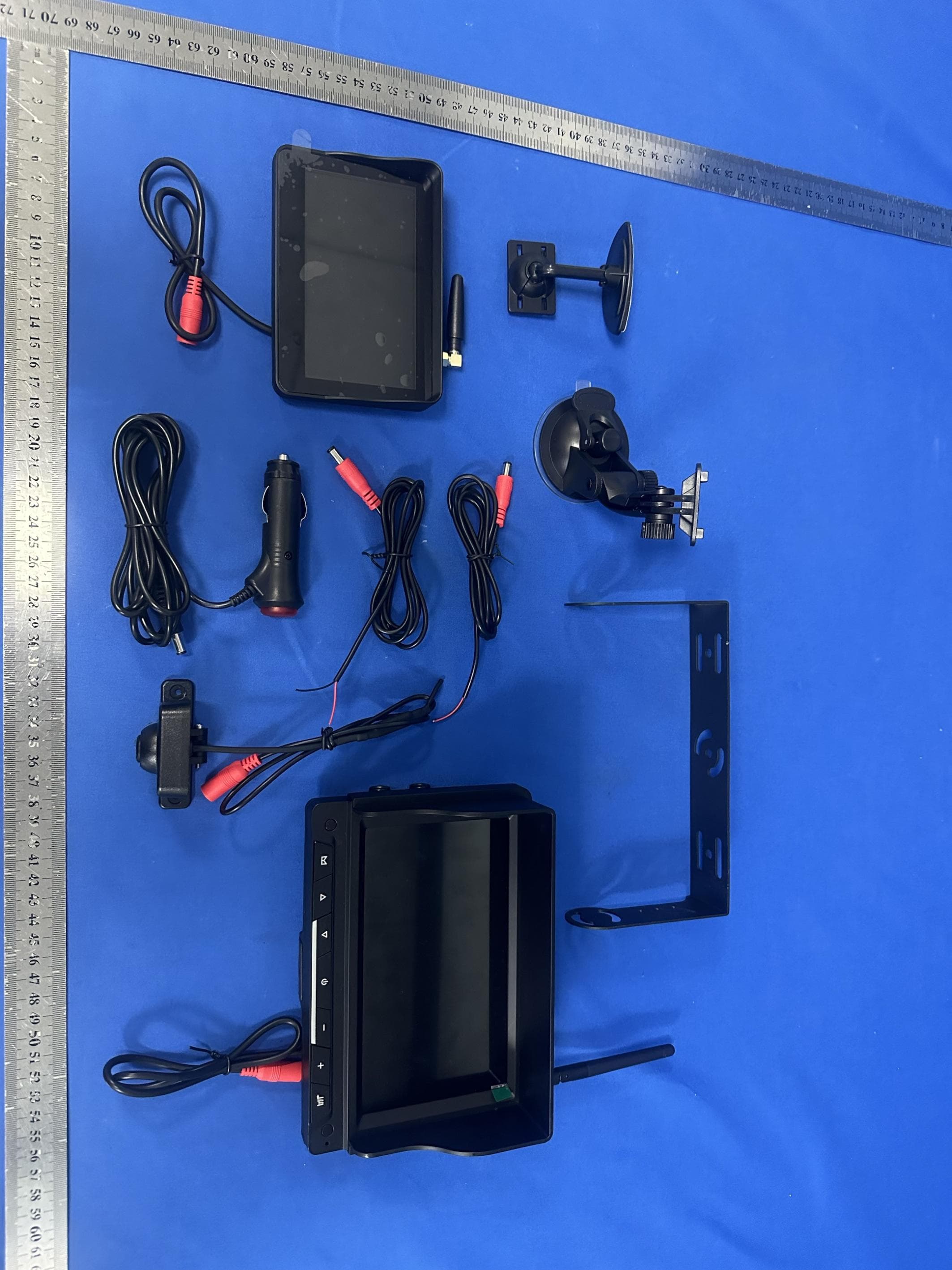 car wireless camera monitor system - FCC ID 2BGQU-XL-5100WX - Guangzhou Zhongsheng Hang Electronic Technology Co., Ltd