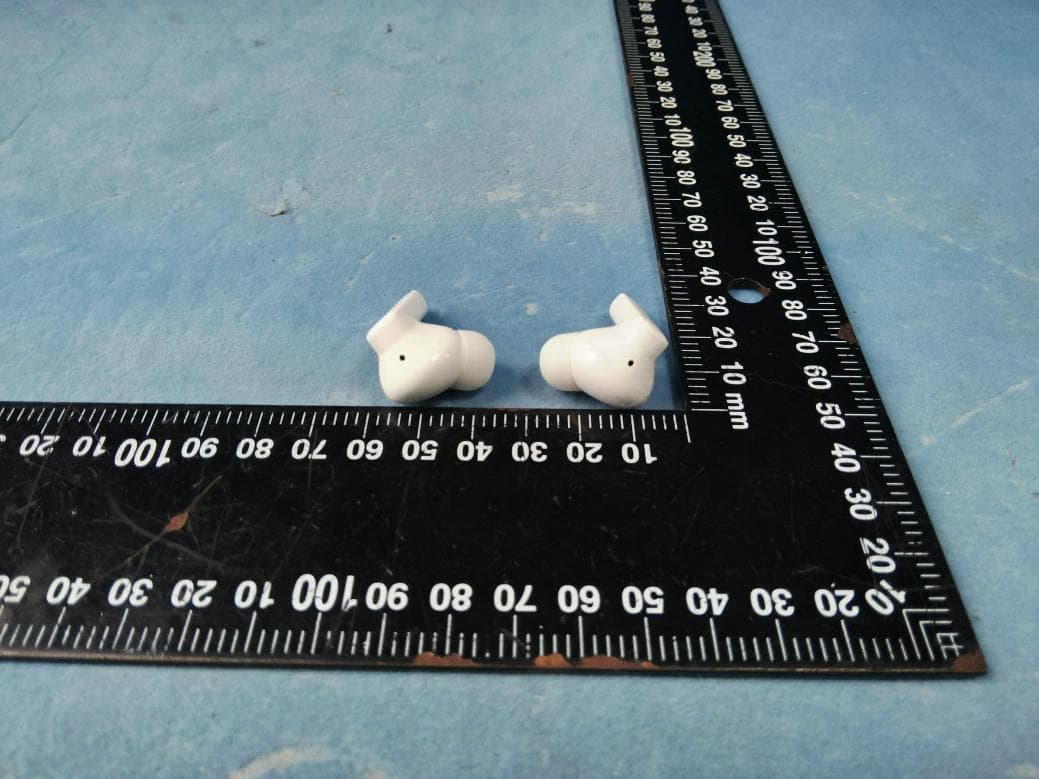 wireless headphone - FCC ID 2BGU9-YW13 - Dongguan Yanwei Electronic Technology Co., Ltd (3)