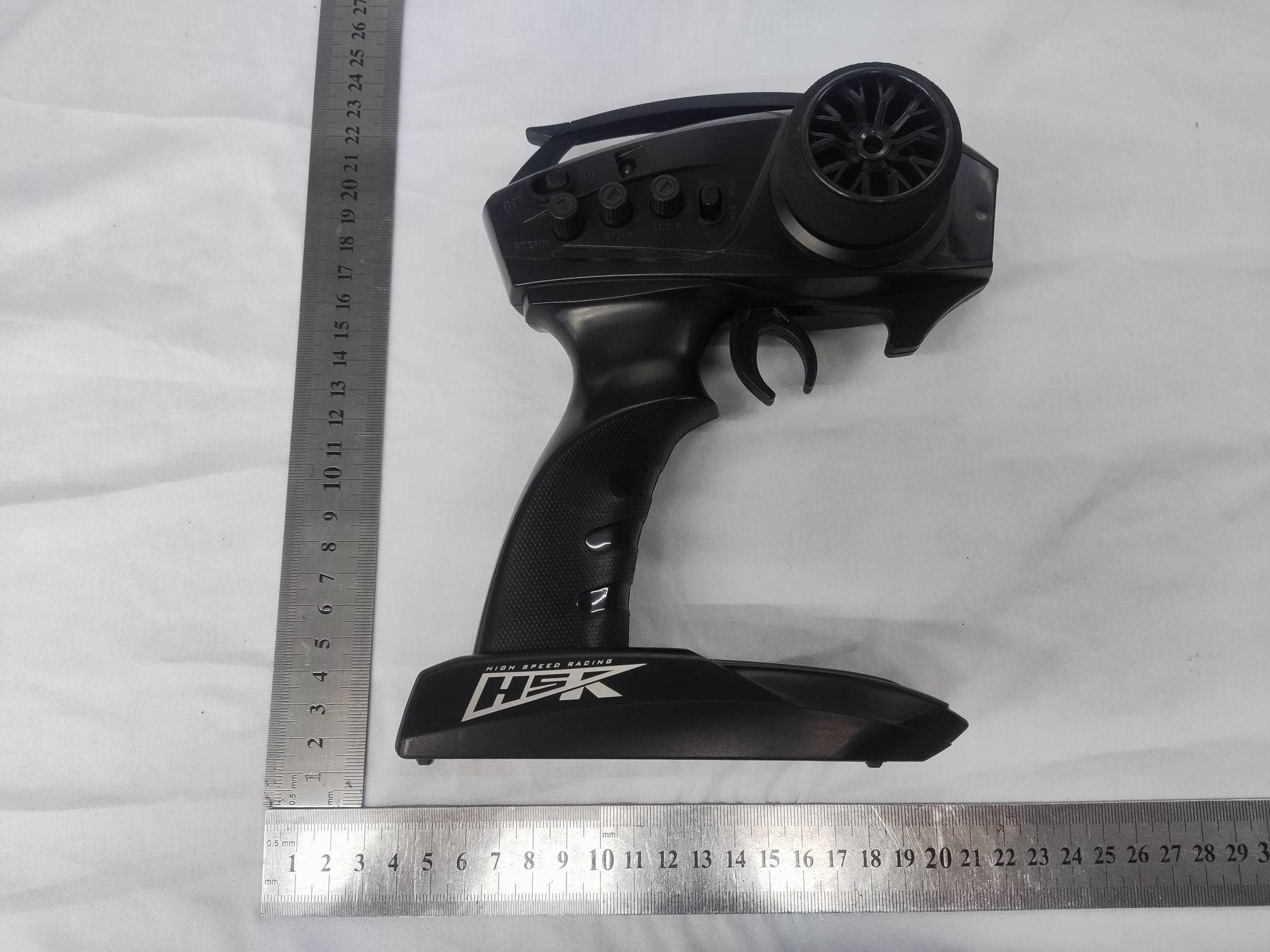 Remote control car series - FCC ID 2BGW9-G2201-B - XIN HAI HONG TOYS FACTORY (2)