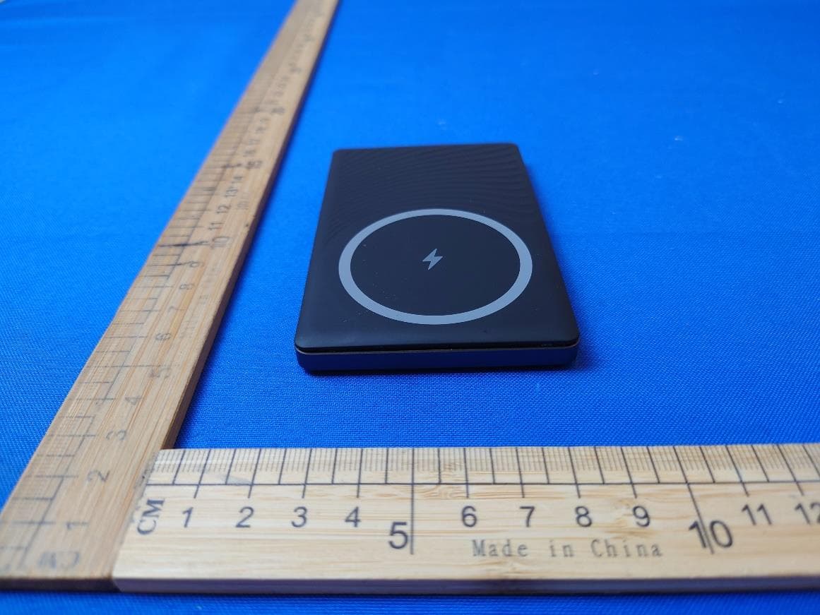 Magnetic Wireless Powerbank - FCC ID 2BGX5-5000 - Shenzhen Putuo Technology Co., Ltd (5)