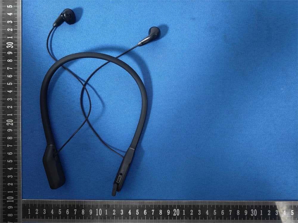 Wireless Monitoring Headset - FCC ID 2BGZ6-A1WMR - Shenzhen Ulanzi Technology Co.,Ltd.