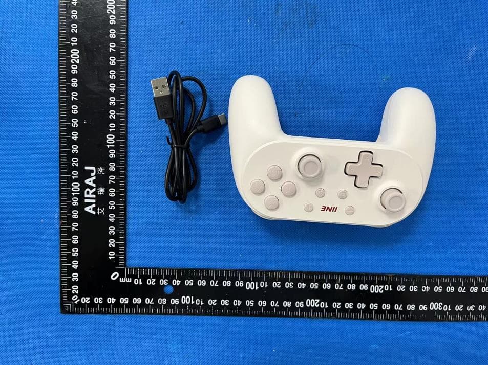 IINE Wireless Controller - FCC ID 2BGZI-L969 - Dongguan Liangzhi Electronic Co., Ltd.