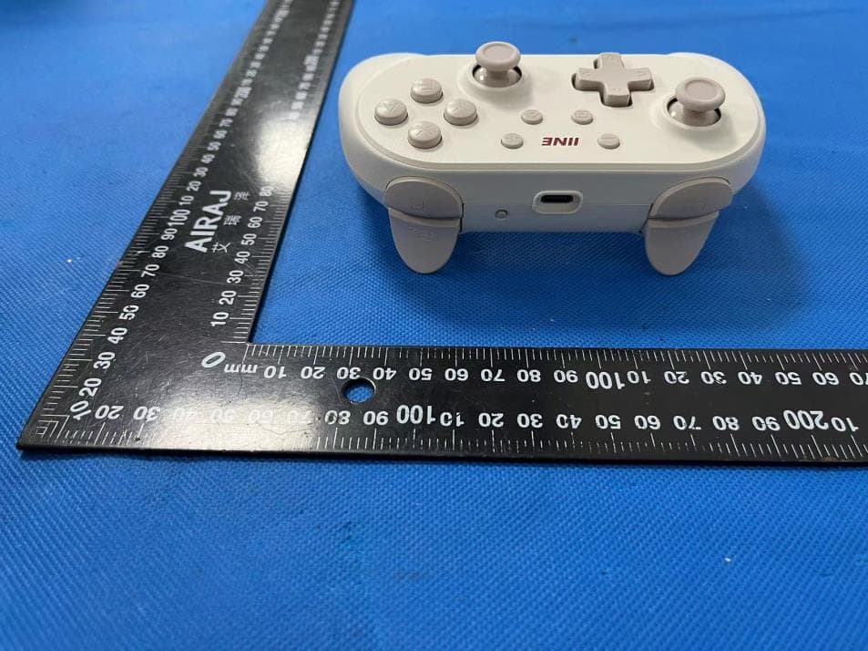 IINE Wireless Controller - FCC ID 2BGZI-L969 - Dongguan Liangzhi Electronic Co., Ltd. (4)