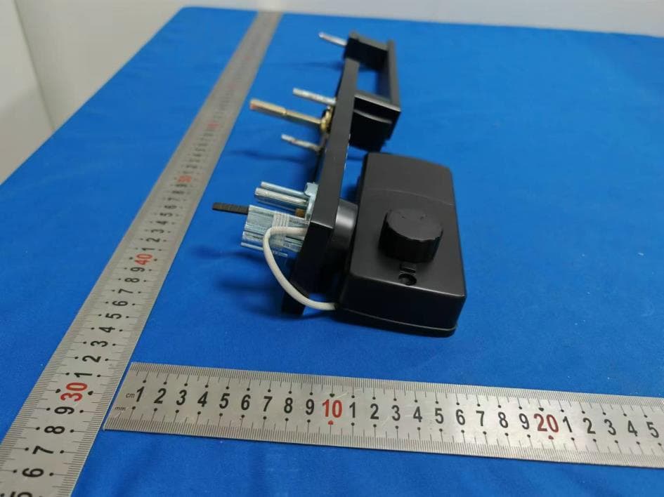 Electronic lock - FCC ID 2BH24-DLE9901 - Xuzhou Kaiming Lehao Supply Chain Co., Ltd. (3)
