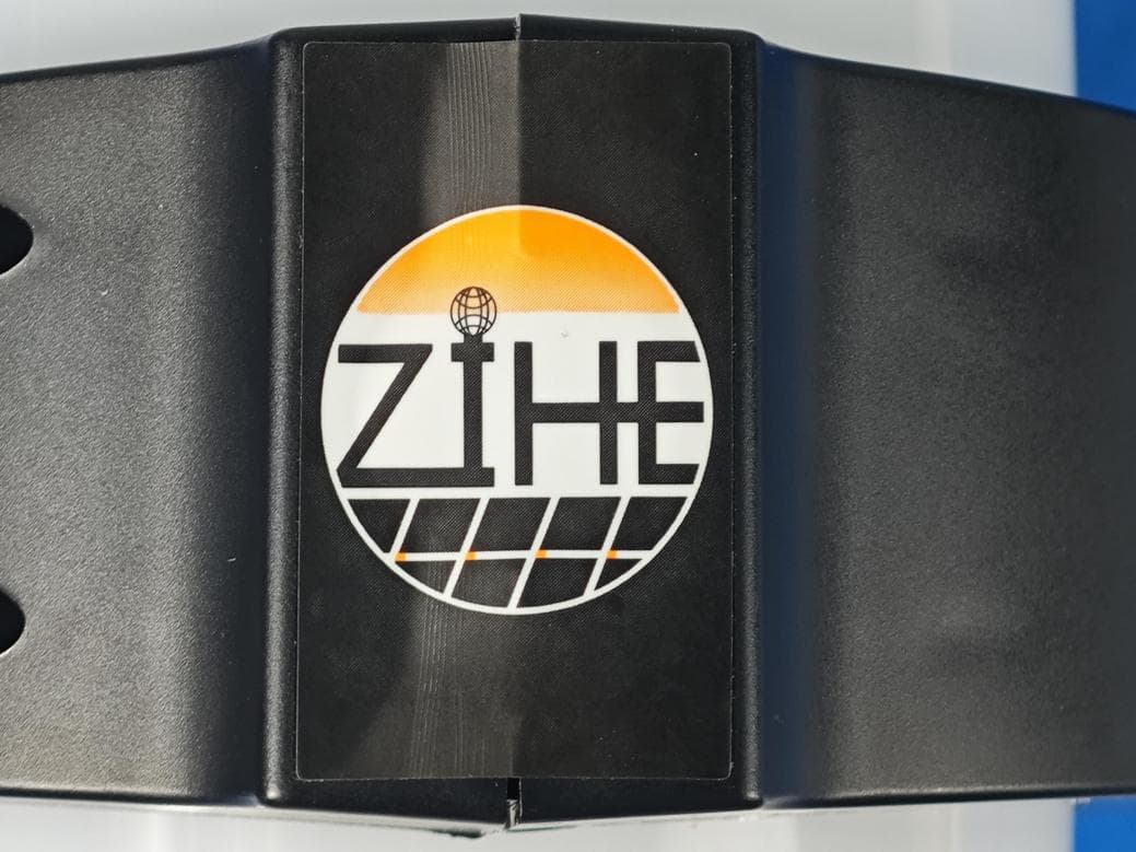 Solar light - FCC ID 2BH3C-ZH-106 - SHENZHEN ZIHE TECHNOLOGY CO.,LTD. (2)