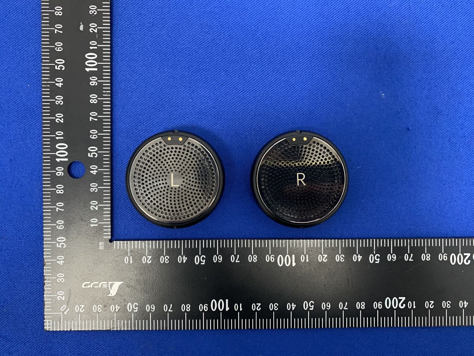 Skiing wireless Bluetooth headphone - FCC ID 2BH4I-T3 - Shenzhen Hruitu Intelligence Co., Ltd (5)