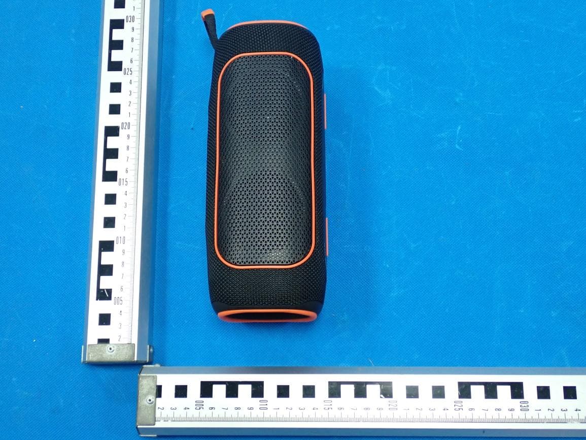 Wireless Speaker - FCC ID 2BH4J-S8600PRO - Dongguan Lingchao Electronic Technology Co., Ltd. (3)