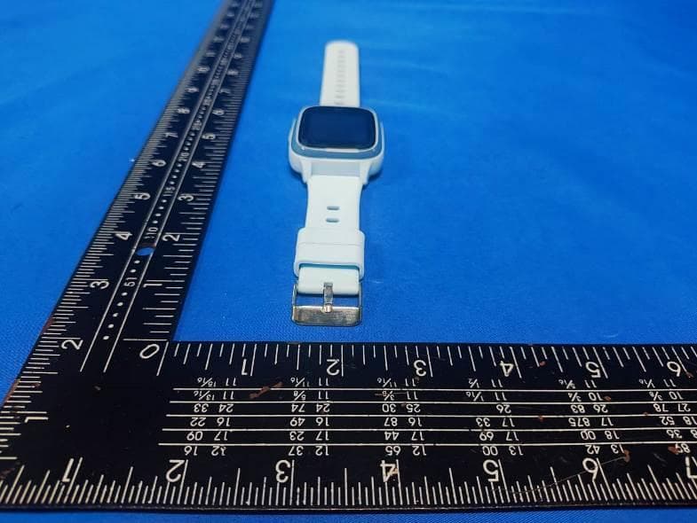 4G GPS tracker watch - FCC ID 2BH5J-D31U - Hong Kong Yushengchang Technology Co.,Limited (2)