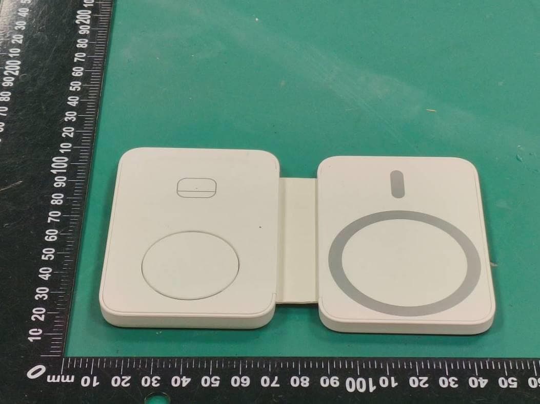 3-IN-1 FOLDABLE WIRELESS CHARGING STATION WITH MIRROR - FCC ID 2BH5P-QIS23 - Shenzhen Frageway Technology Co.,Ltd (3)