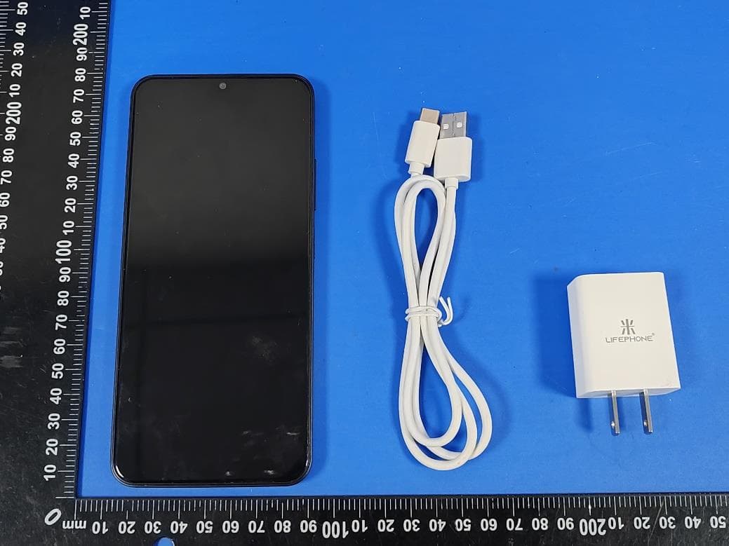 Mobile Phone - FCC ID 2BH83-WORLD - FULL TECHNOLOGY TRADE LIMITED (4)