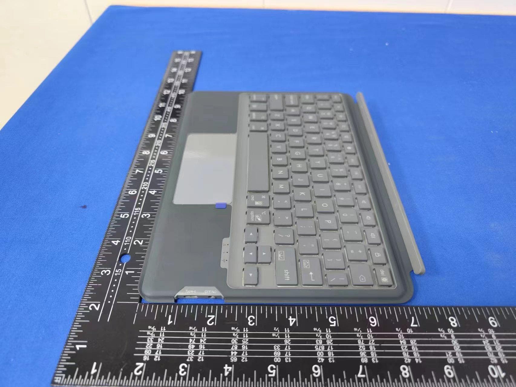 Touch Detachable iPad Keyboard Case - FCC ID 2BH8D-KEYBOARD - Putian Niuda Biwang Trading Co., Ltd.