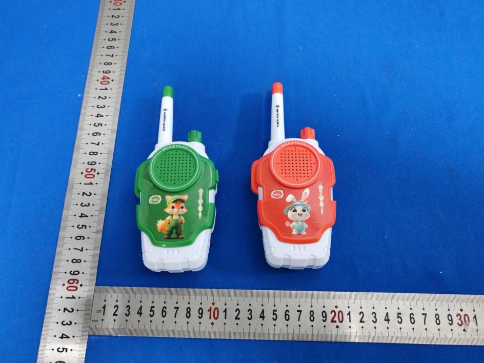 WALKIE-TALKIES - FCC ID 2BH92-R851 - SHANTOU CITY CHENGHAI DISTRICT RUNLONG TOYS AND CRAFTS FACTORY (2)