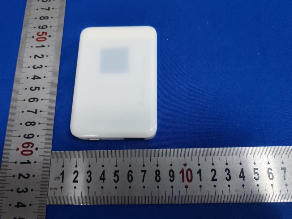 MAGNETIC POWER BANK - FCC ID 2BH9Y-M4 - Dongguan ManK Intelligent Technology Co., Ltd. (4)