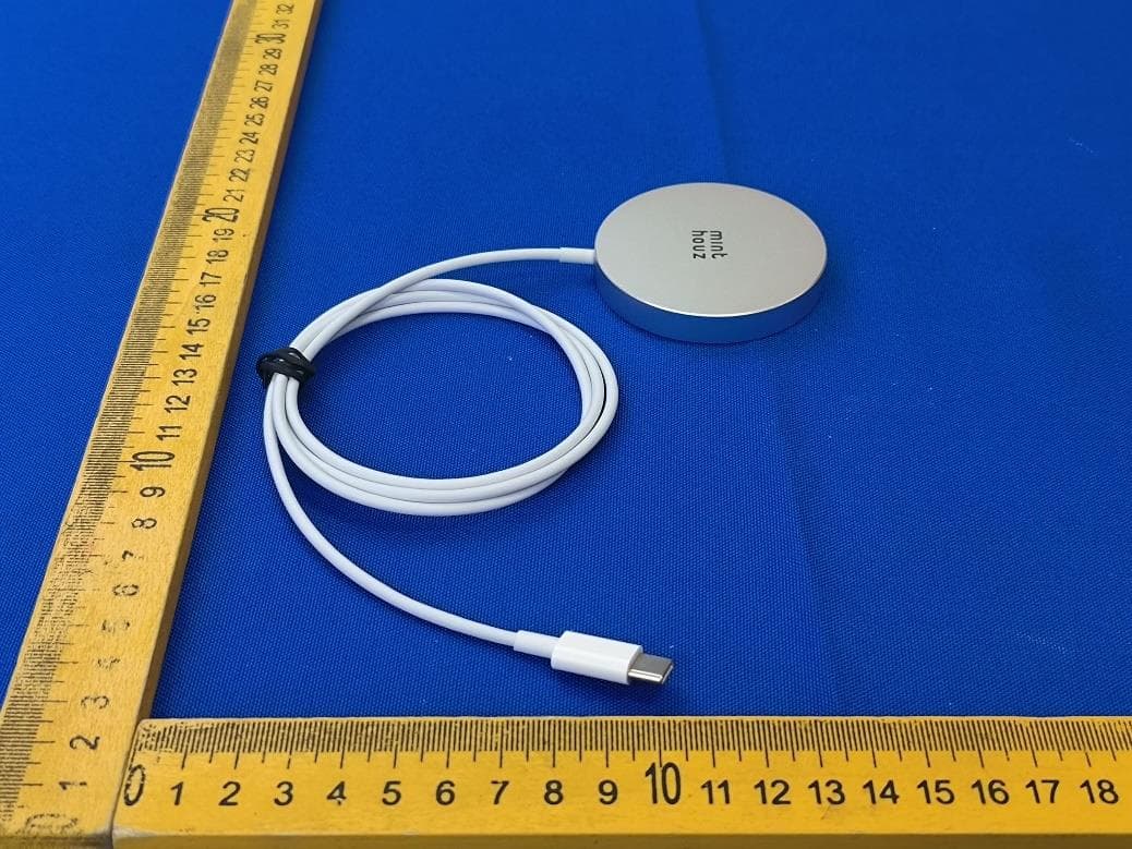 3-in-1 Wireless Charging Station - FCC ID 2BHA2-LEAPM15 - WINSTARS TECHNOLOGY LTD (3)