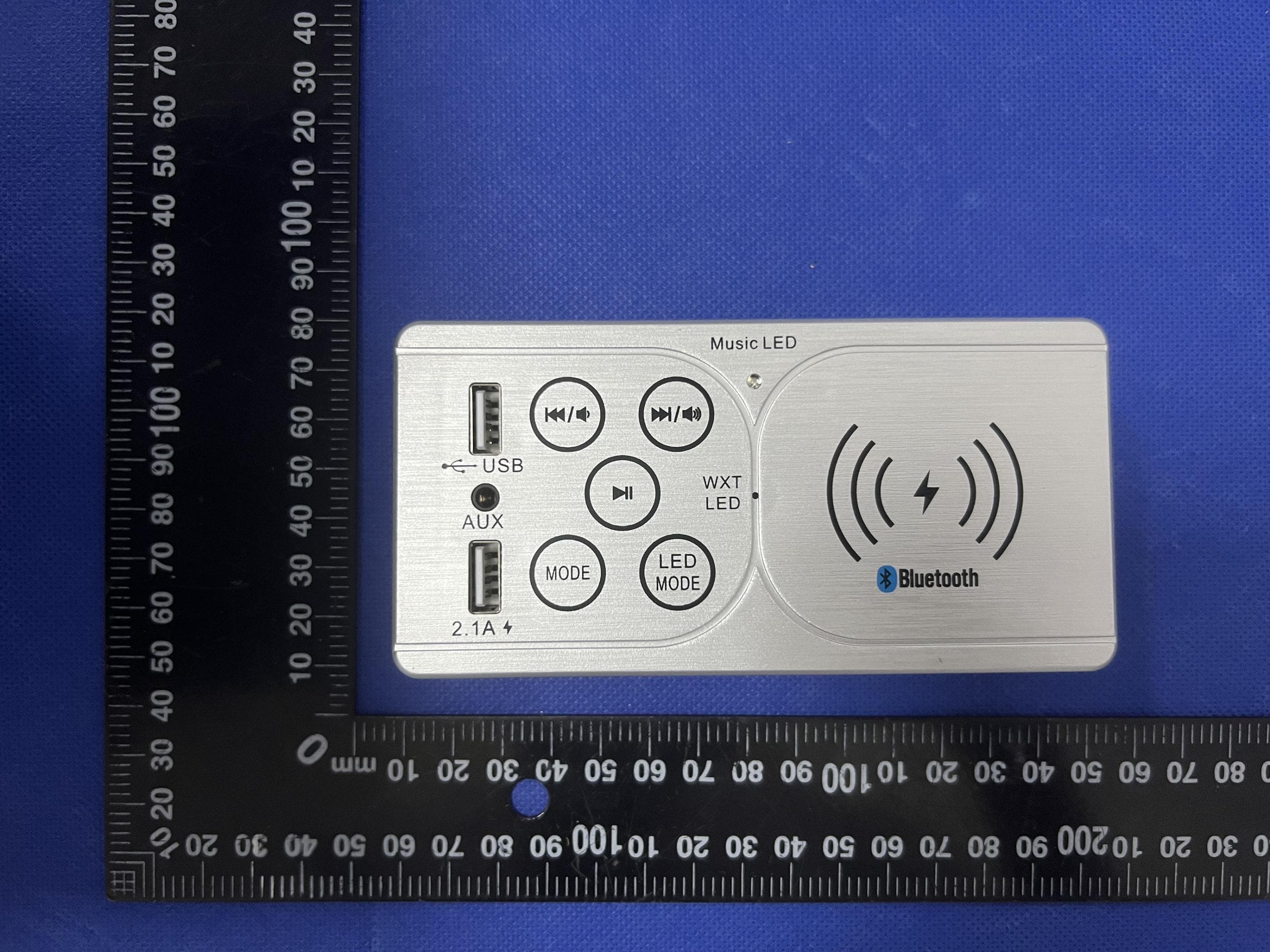Wireless bluetooth speaker set - FCC ID 2BHCE-AVN-009 - Infinity Furniture Industry Sdn Bhd (3)