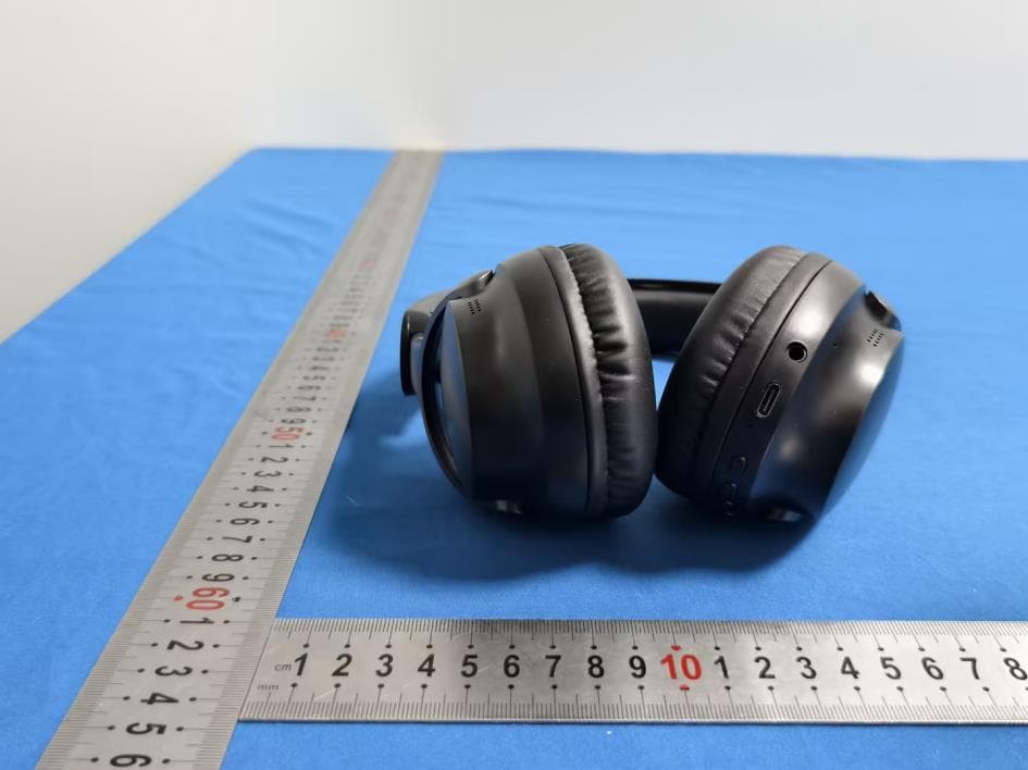 ANC headphone - FCC ID 2BHCG-0801 - Shenzhen Hudson Technology Co., Ltd. (5)