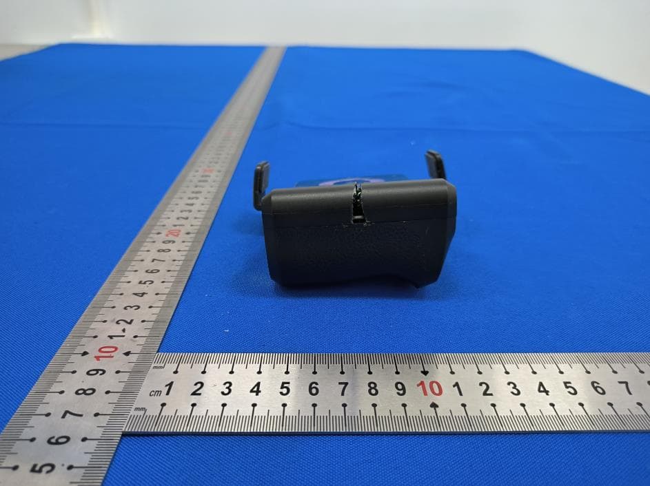 Mobile Phone Wireless Charging Bluetooth Camera Handle - FCC ID 2BHCS-YR-1 - Shenzhen Yuran Technology Co., Ltd. (3)