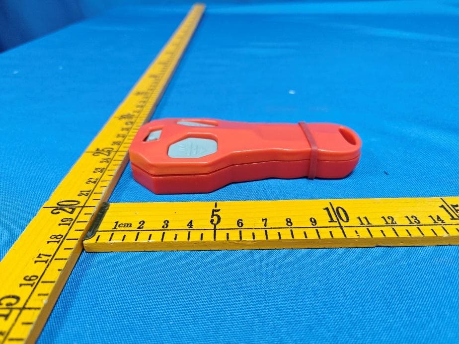 electric winch - FCC ID 2BHCX-13500LBWINCH - Ningbo Fuyou outdoor products Co., LTD (4)