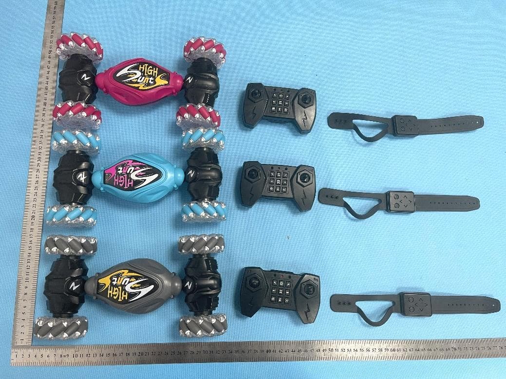 Remote control car - FCC ID 2BHED-HG4-25 - GUANGDONG HENGGUAN TECHNOLOGY INDUSTRIAL CO.,LTD