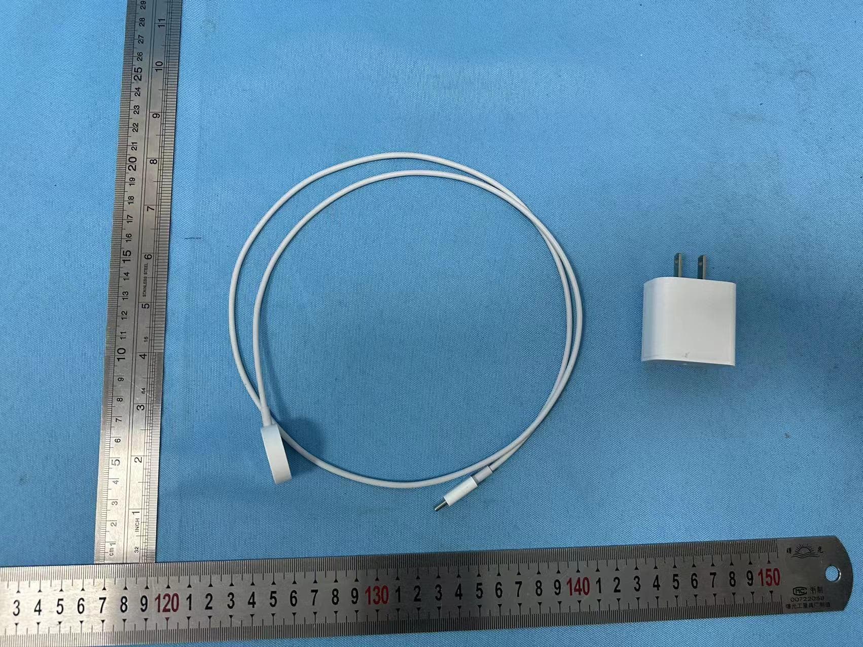 Wireless watch charge - FCC ID 2BHF3-ZYH-W08 - Zhengyuhong Electronic  (dongguan)  Co., Ltd (2)