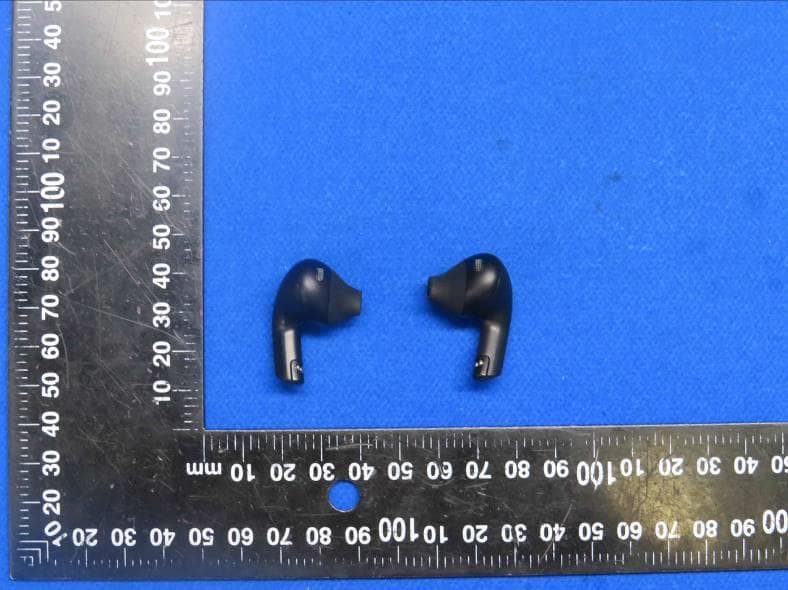 Translate Bluetooth earphones - FCC ID 2BHF8-AIRPRO - Dongguan Blue Ocean Wireless Technology Co., Ltd (2)