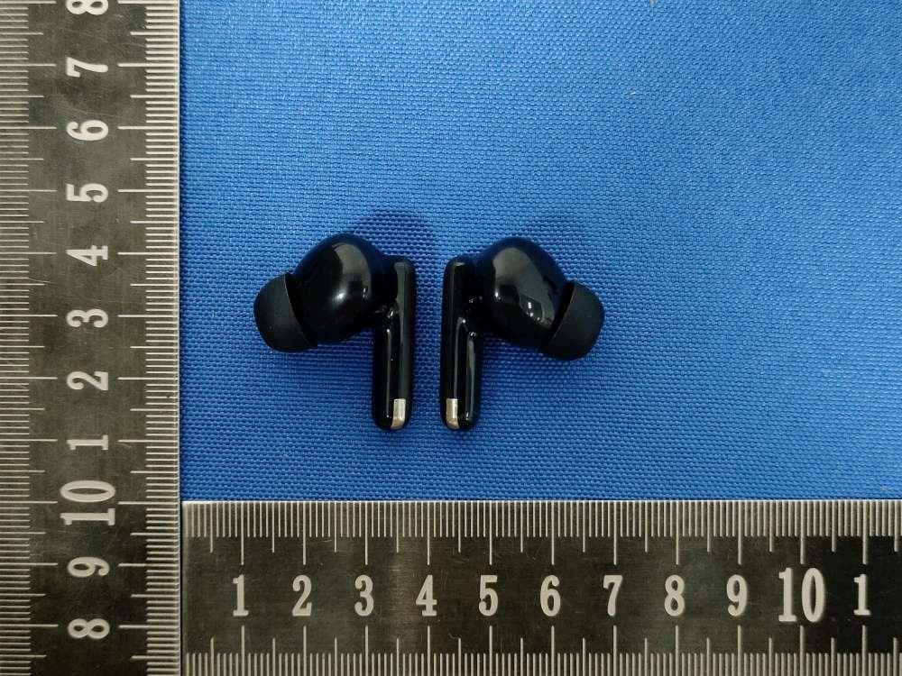 Bluetooth earphones - FCC ID 2BHFY-TM26 - Shenzhen TRANYOO Technology Development Co.,Ltd. (2)