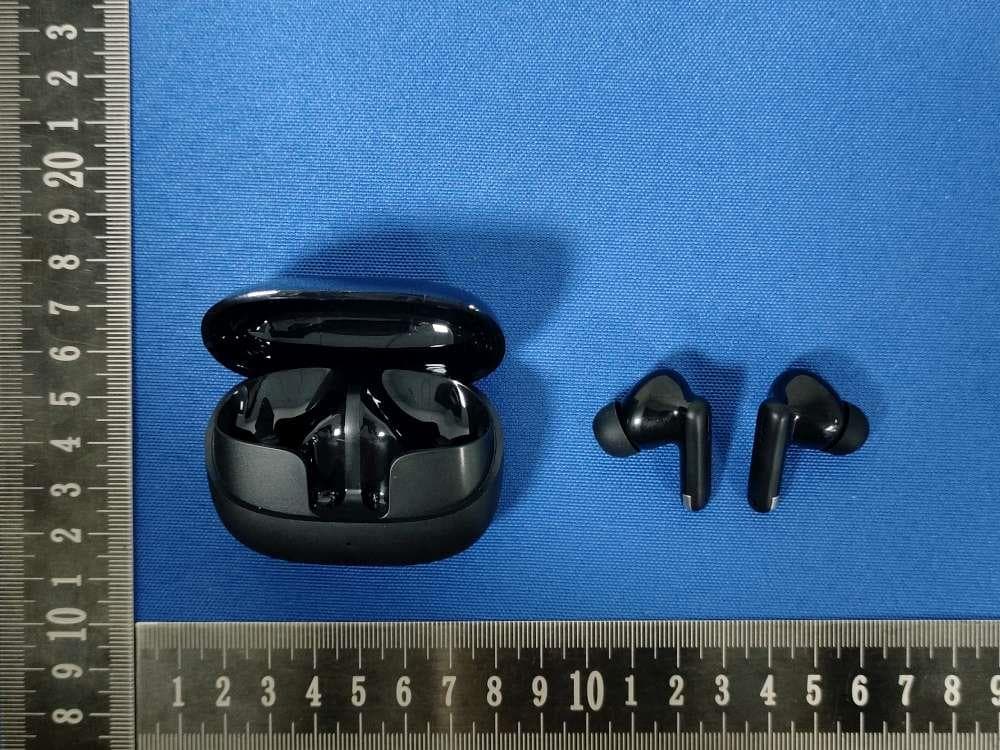 Bluetooth earphones - FCC ID 2BHFY-TM26 - Shenzhen TRANYOO Technology Development Co.,Ltd. (3)