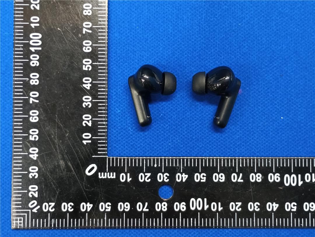 Wireless headset - FCC ID 2BHG4-BY09 - Shenzhen Lanxin Technology Co. LTD. (2)