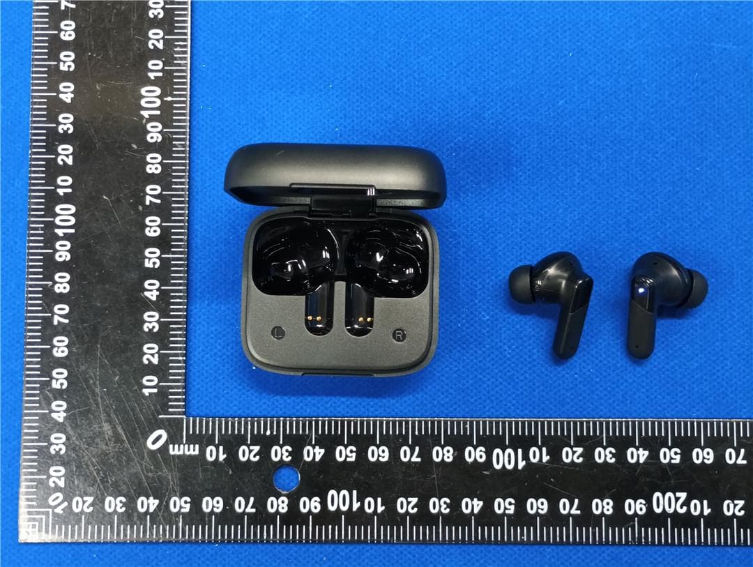 Wireless headset - FCC ID 2BHG4-BY09 - Shenzhen Lanxin Technology Co. LTD.