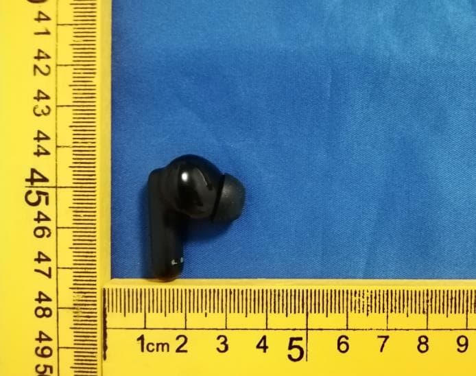 Bluetooth headset - FCC ID 2BHG4-LX-30 - Shenzhen Lanxin Technology Co. LTD. (4)