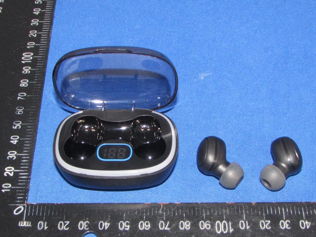 True wireless headphones - FCC ID 2BHGK-DM02 - Shenzhen duomaite technology co., ltd (3)