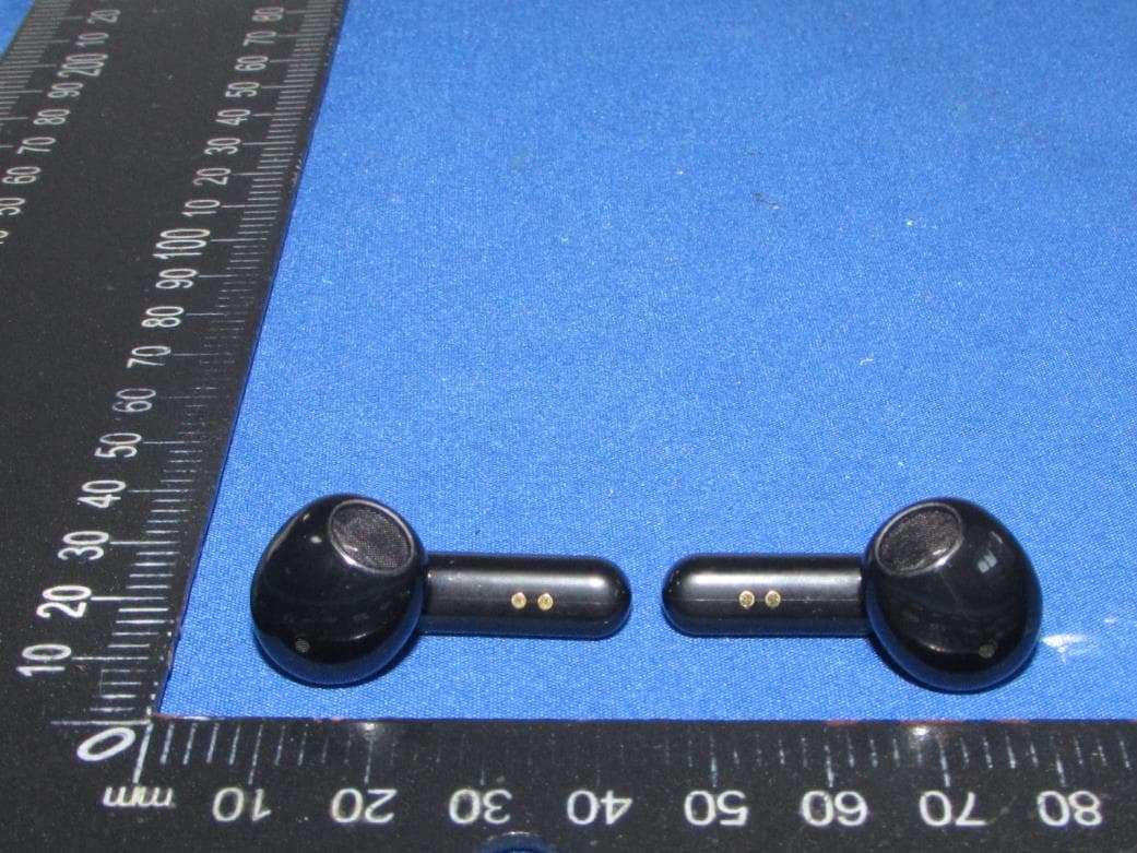 Wireless Bluetooth headset - FCC ID 2BHGK-DM06 - Shenzhen duomaite technology co., ltd (3)