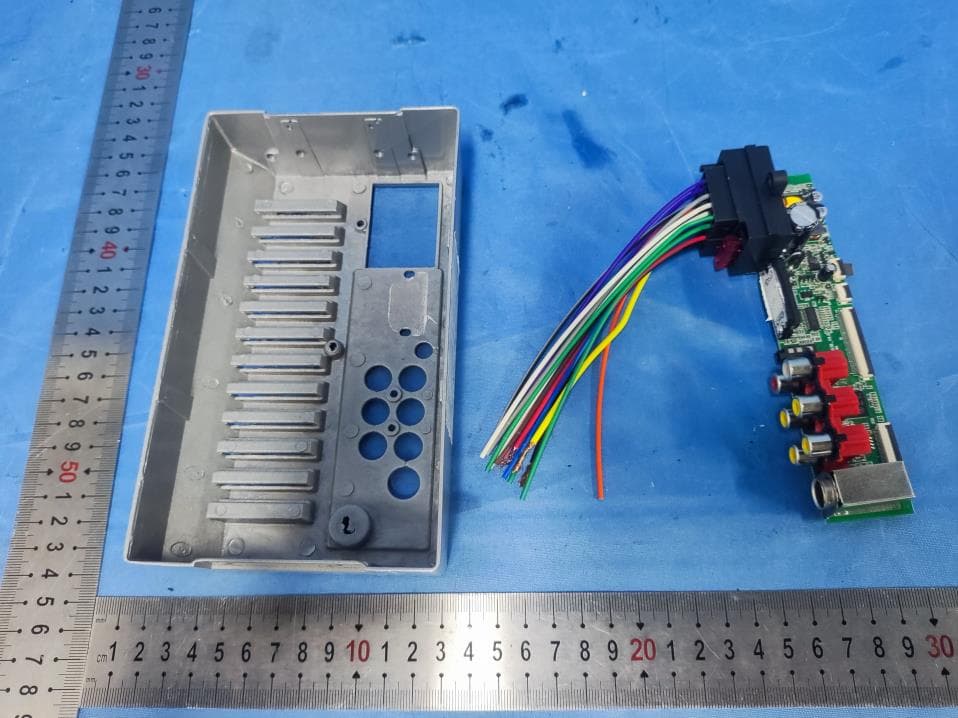 Car MP5 player - FCC ID 2BHH7-7010 - SHENZHEN ZDZT ELECTRONIC TECHNOLOGY CO L (3)