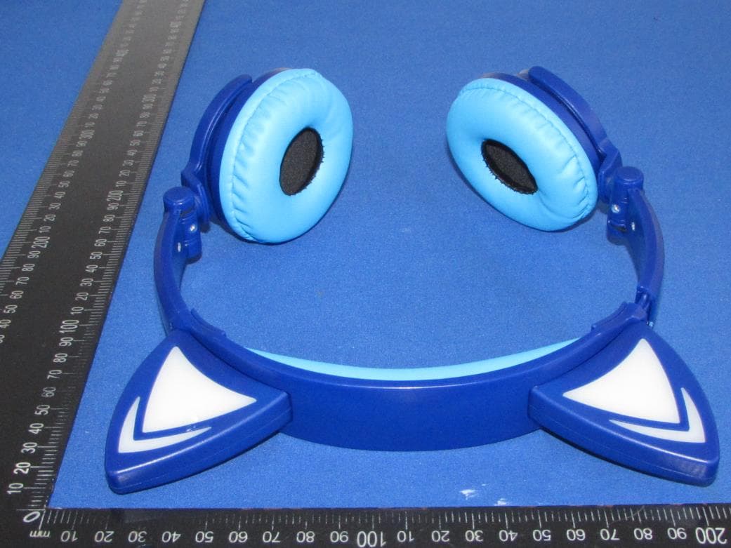 Bluetooth headset - FCC ID 2BHI2-ASWH13CT - Groove Group Shantou Yihao Industrial Co., Ltd. (4)