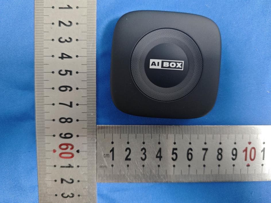 Carplay wireless adapter - FCC ID 2BHJP-CXZ75B - Dongguan Chenxin Zheng hardware plastic technology Co., LTD (2)