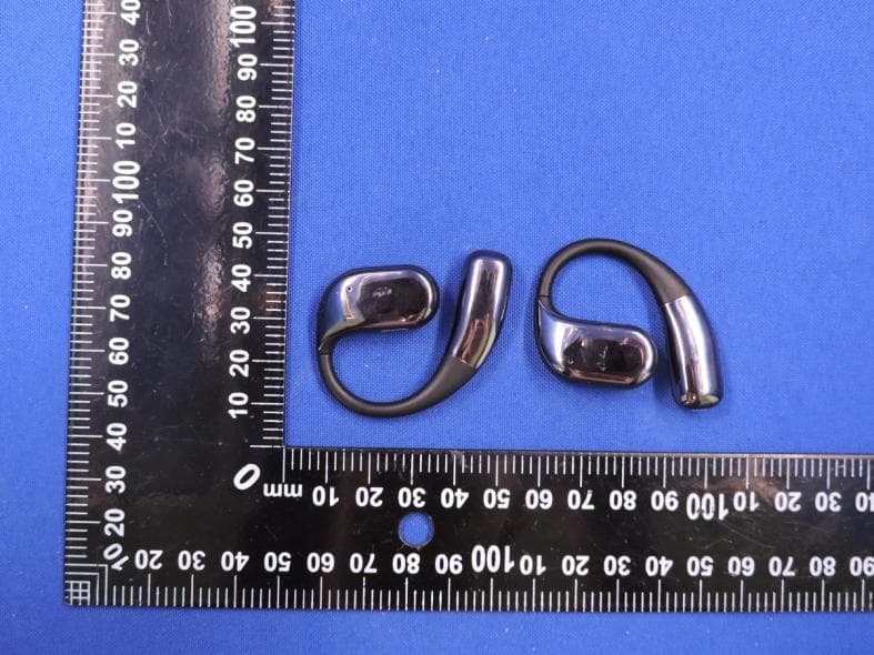MINISO Wireless Earbud - FCC ID 2BHJR-223 - Shenzhen xiaoxiang supply chain technology co., ltd (2)