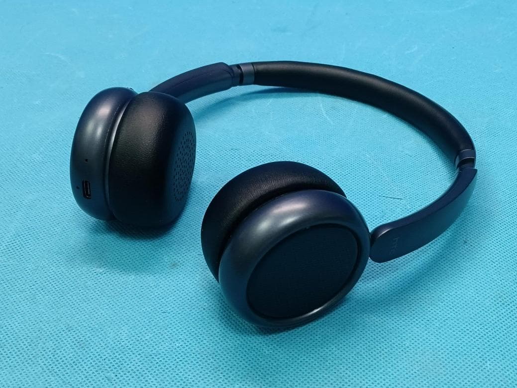 HTC Wireless Headphones 13 - FCC ID 2BHJR-HP13 - Shenzhen xiaoxiang supply chain technology co., ltd (3)