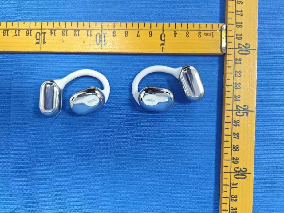 MINISO Wireless Earbud M61 - FCC ID 2BHJR-M61 - Shenzhen xiaoxiang supply chain technology co., ltd