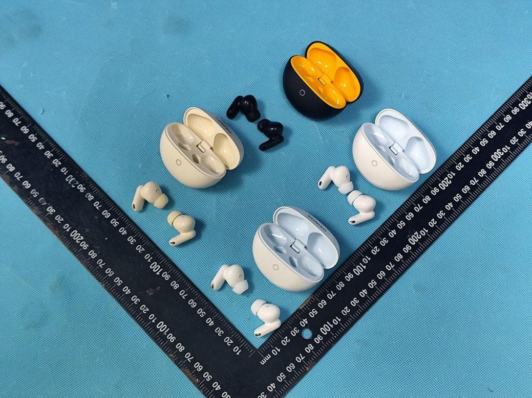 MINISO Wireless Earbud - FCC ID 2BHJR-MS122 - Shenzhen xiaoxiang supply chain technology co., ltd